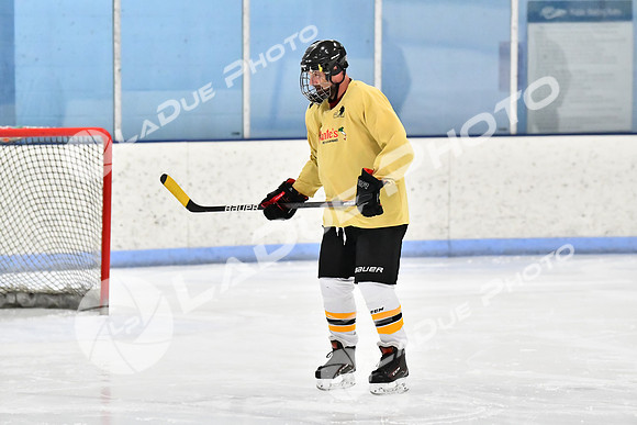 240228_FCHL_D_SticksStones_Valentes017
