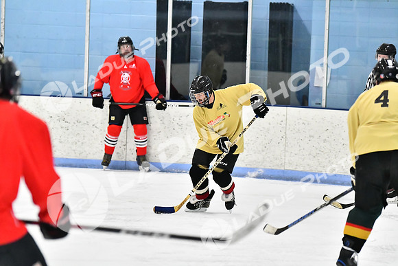 240228_FCHL_D_SticksStones_Valentes120